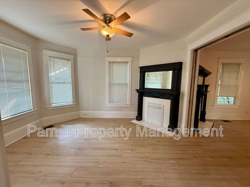 Savannah House: 611 W 44th St