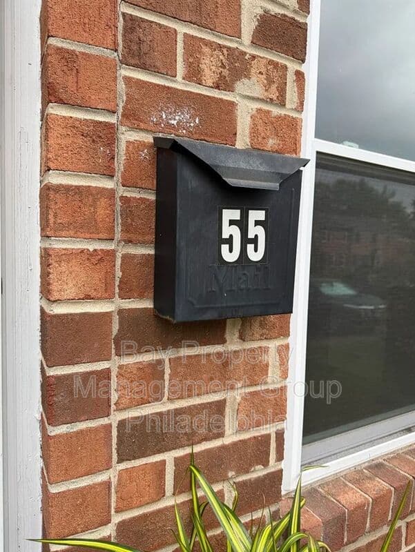 Doylestown House: 55 Providence Ave