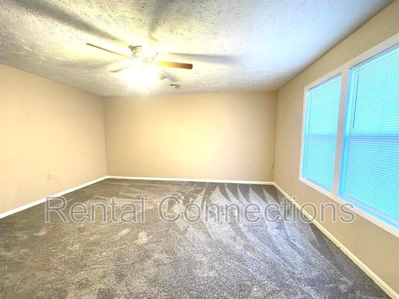 Herrin Condo: 715 Joseph dr.