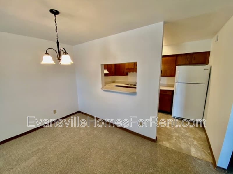 Evansville Condo: 2300 W Iowa - 2336
