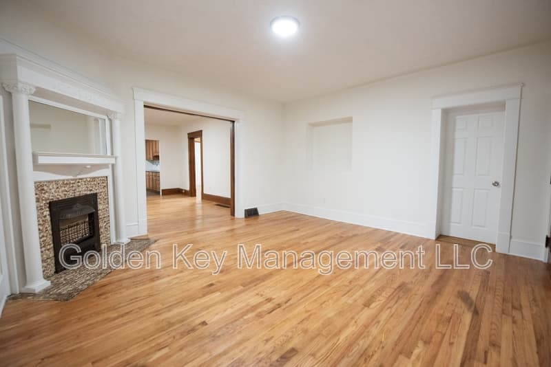 North Olmsted Condo: 5195 Dover Center Road - 1