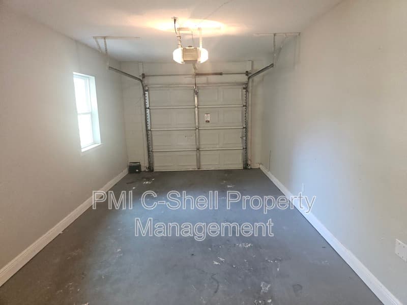 Pensacola House: 225 N Madison Dr
