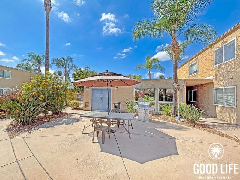 El Cajon Condo: 1386 E Madison Ave