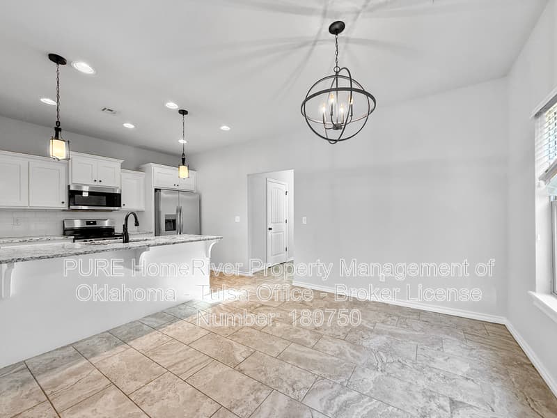 Jenks House: 209 W 111th Pl S