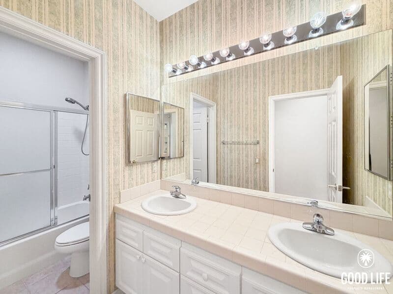 Escondido House: 3193 Willow Tree Ln