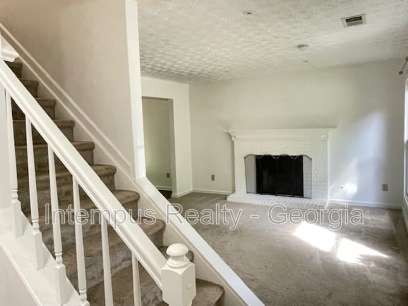 Alpharetta House: 10440 Virginia Pine Ln