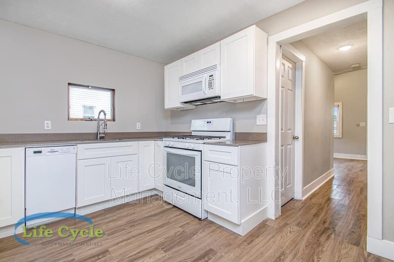 Grand Rapids House: 1310 Beechwood