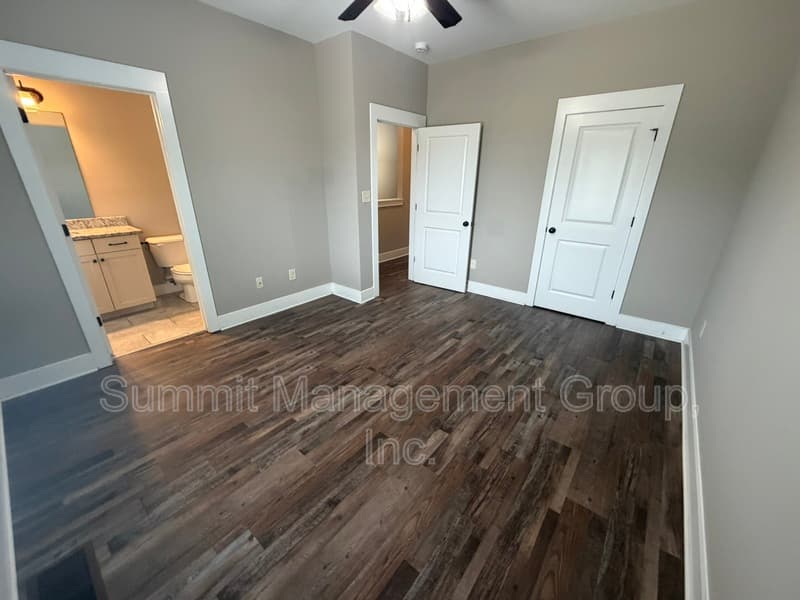 Jackson Condo: 860 S Harkness Street, Unit D