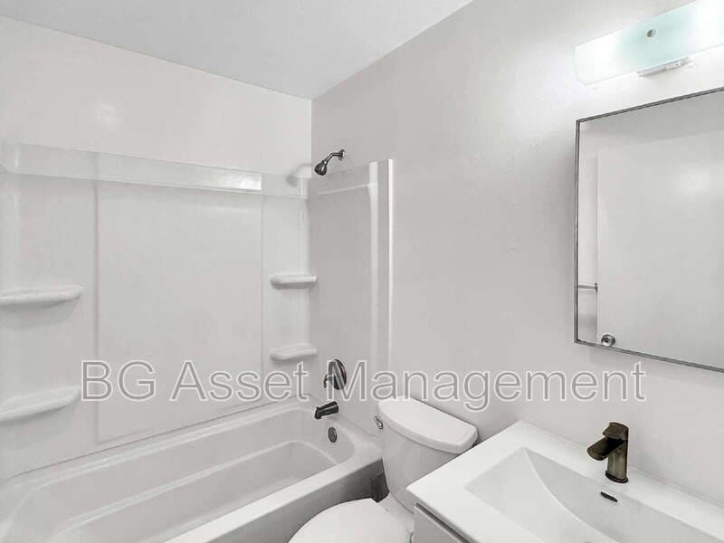 Hayward Condo: 944 Fletcher Lane