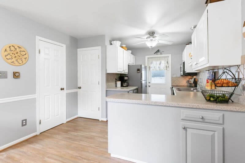 Littiz House: 24 Knollwood Drive