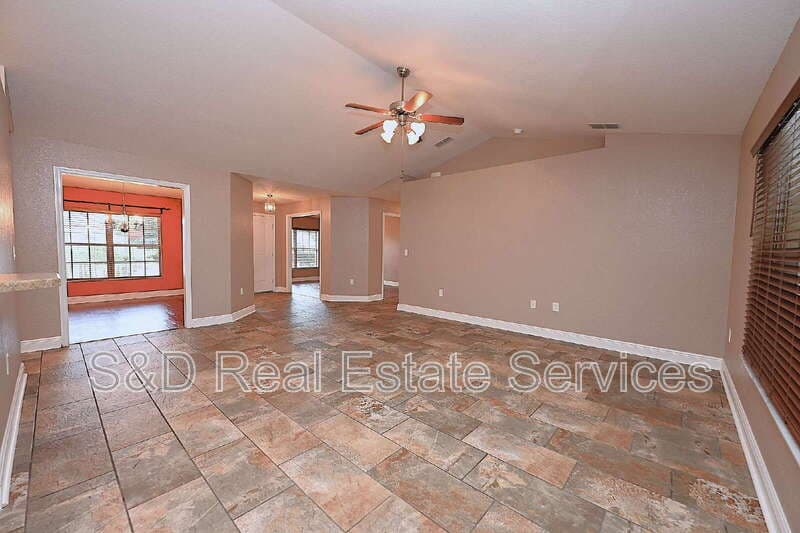 Bartow House: 1631 Taylor Landing Dr