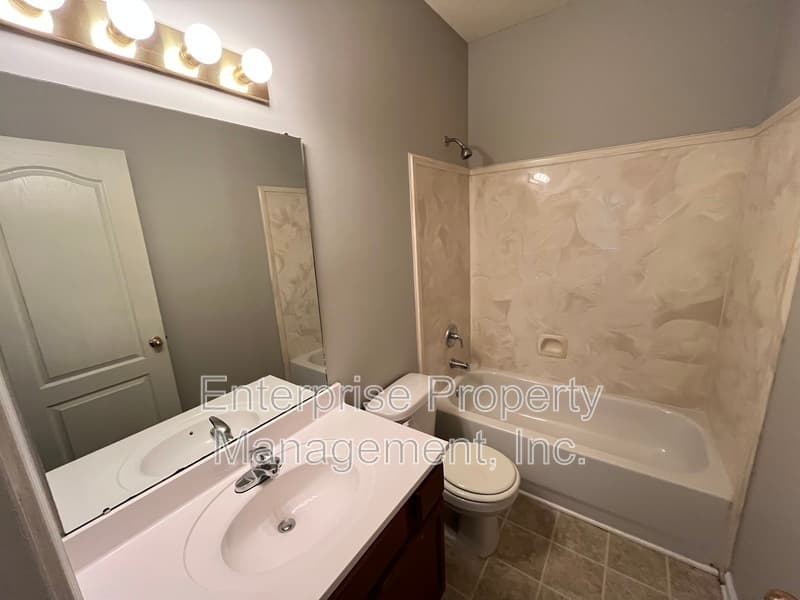 Cordova House: 10178 Sterling Ridge Dr