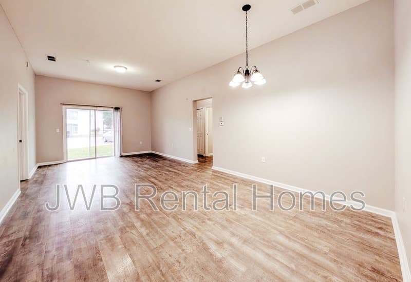 Jacksonville Condo: 5051 Playpen Dr #5-7