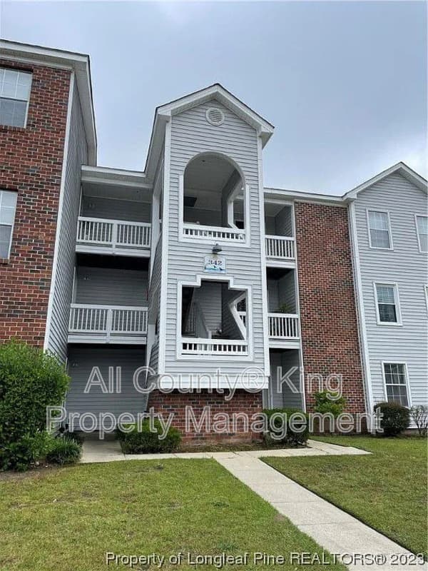 Fayetteville Condo: 342 Waterdown Drive