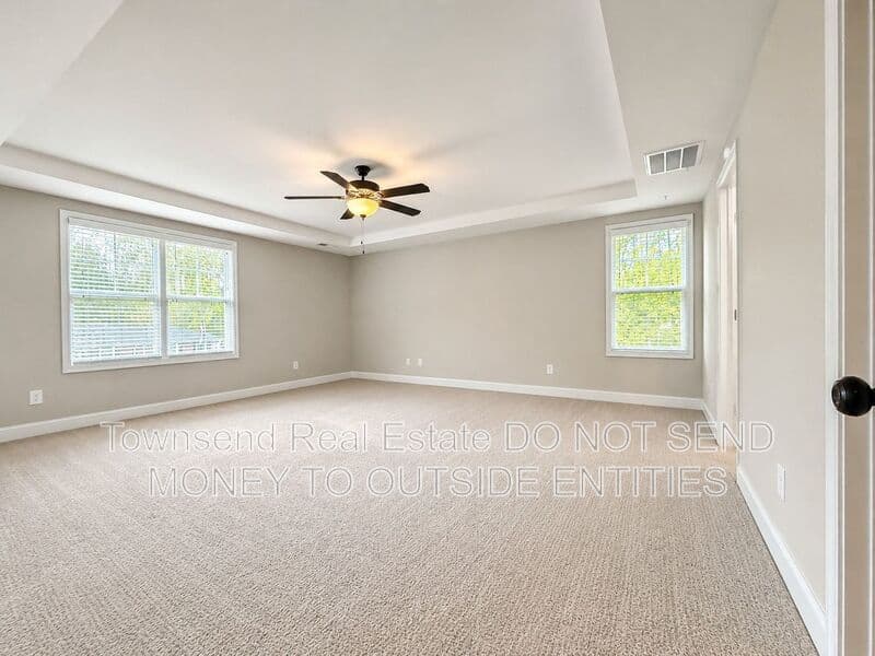 Stedman House: 621 Blawell Circle