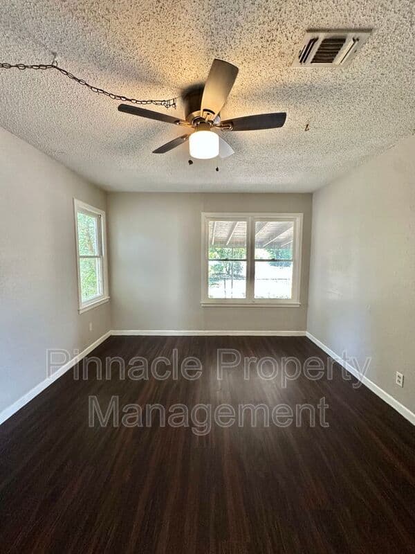 San Angelo House: 201 Paint Rock Rd