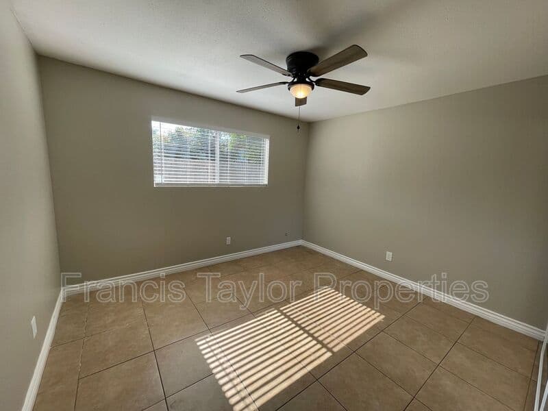 Oceanside House: 145 Francesca Drive