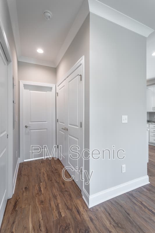 Cleveland House: 2631 Rogers Dr SE