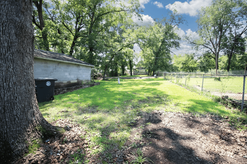 Birmingham House: 1629 Woodland Avenue Southwest