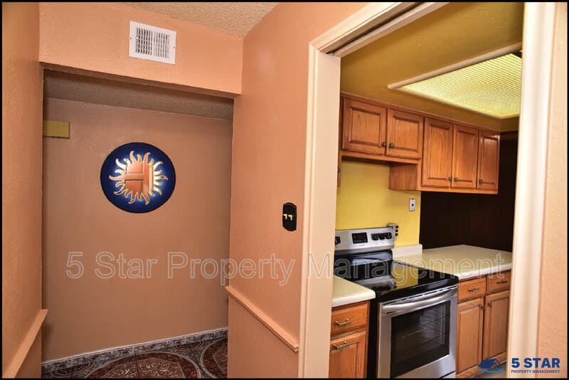 El Paso Condo: 6700 Escondido Drive