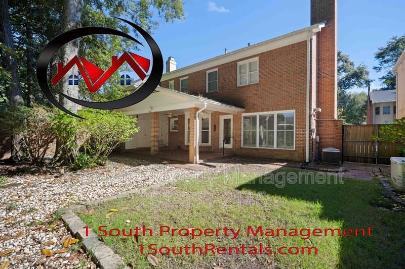 Mobile House: 4272 Bit and Spur Road #16