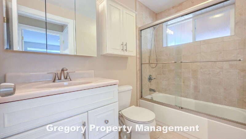 Kenmore House: 16019 84th Ave NE