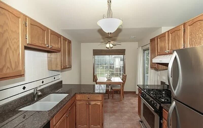 Schaumburg House: 1732 Chesapeake Ln