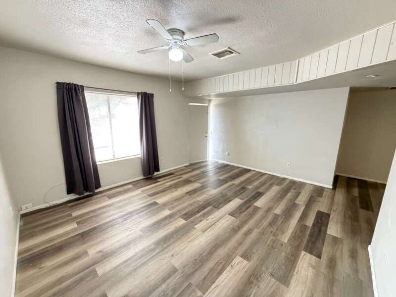 Casa Grande Apartment: 523 West 12th Street