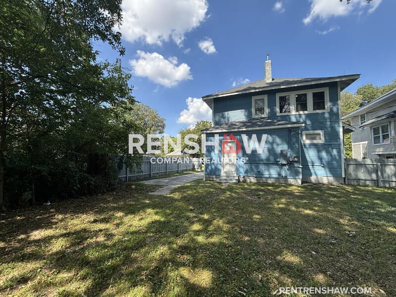 Memphis House: 1571 E Mclemore Ave
