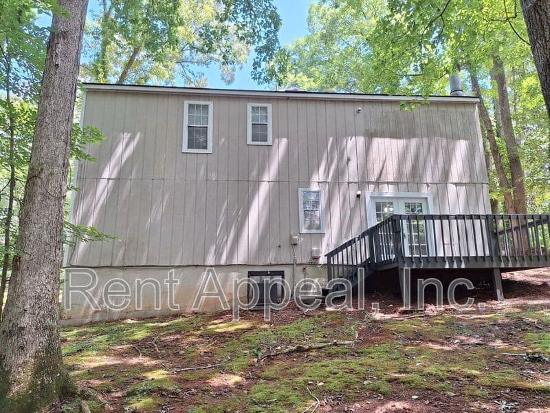 Decatur House: 3839 Valpariso Cir