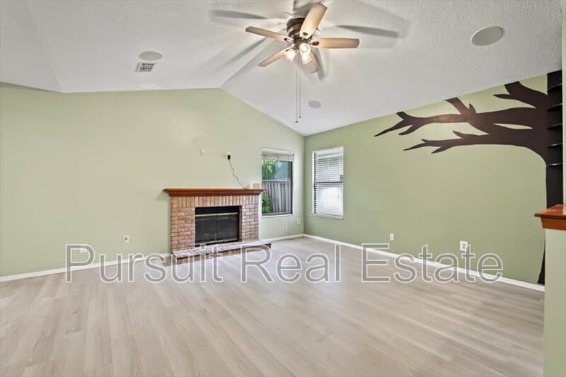 Jacksonville House: 3811 Millpoint Drive