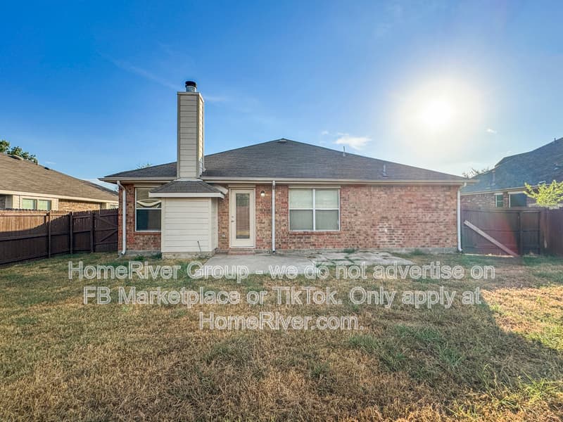 Forney House: 128 Redbud Dr