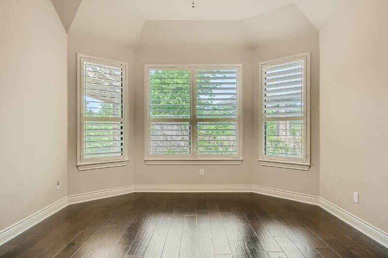 Round Rock House: 400 Entrada Way