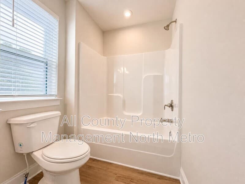 Woodstock House: 797 Stickley Oak Way