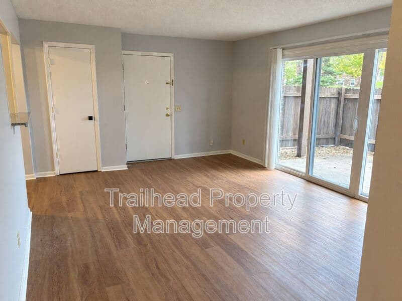 Mission House: 5801 Woodson St