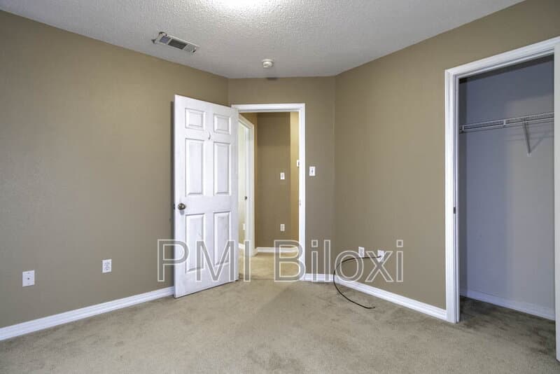 Gulfport House: 18026 Cypress Pointe Drive