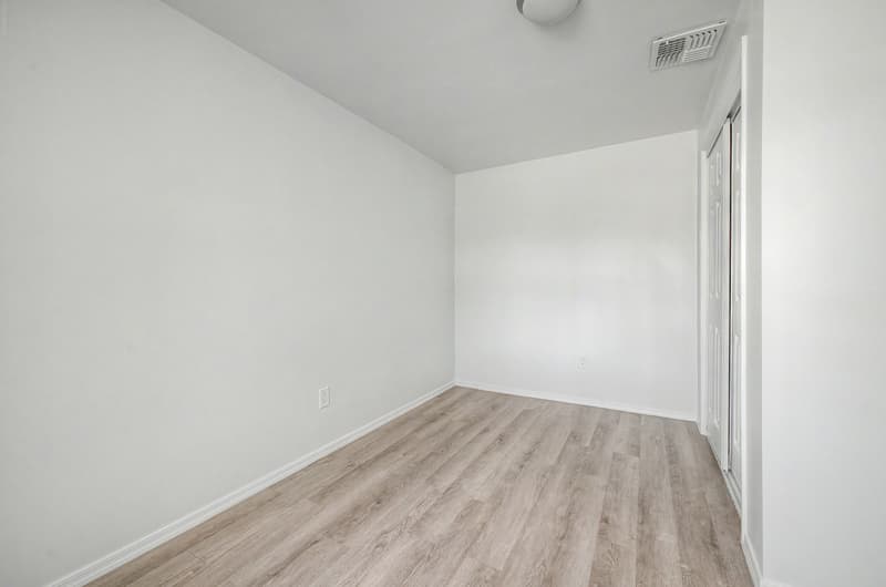 Tempe House: 2045 E ORANGE ST