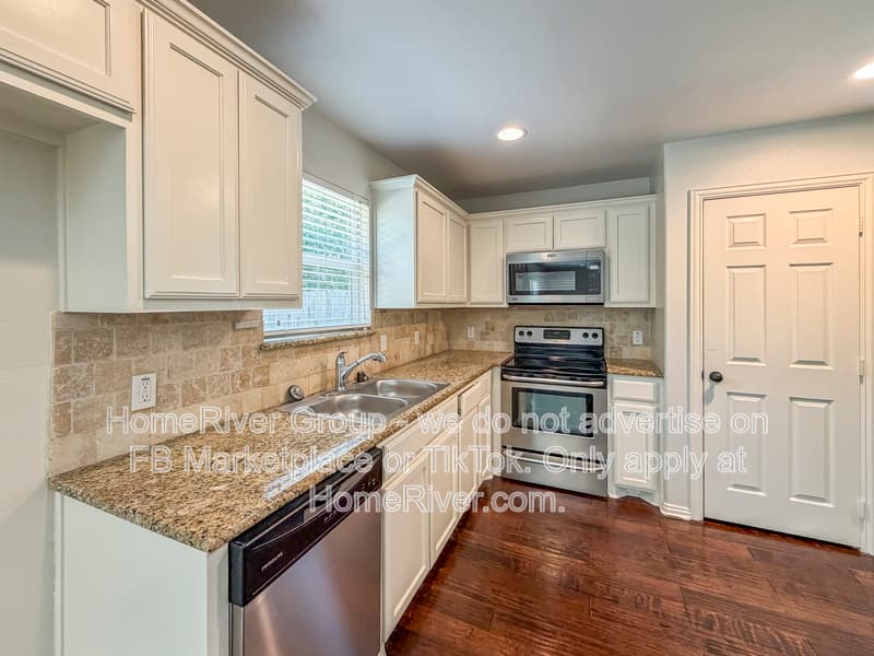 Sherman House: 3017 N Hickory St