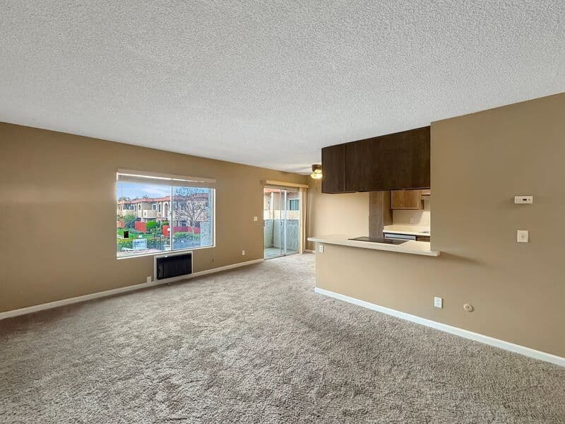 San Diego Condo: 9550 Carroll Canyon Rd