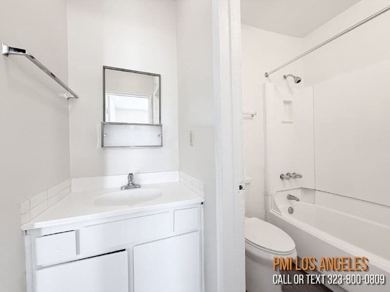 Los Angeles Condo: 1497 West 29th Street