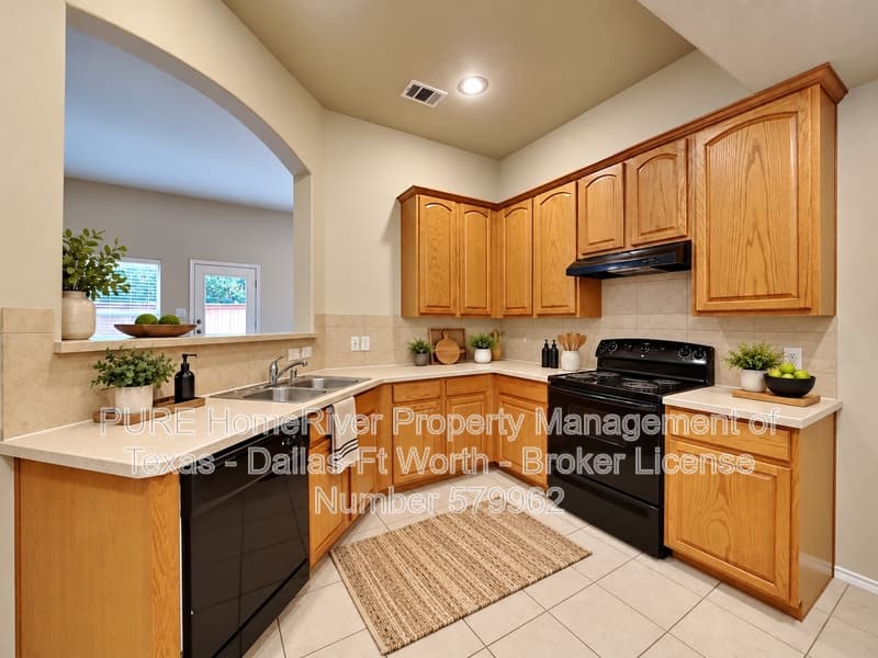 Allen Townhome: 1127 Sophia St