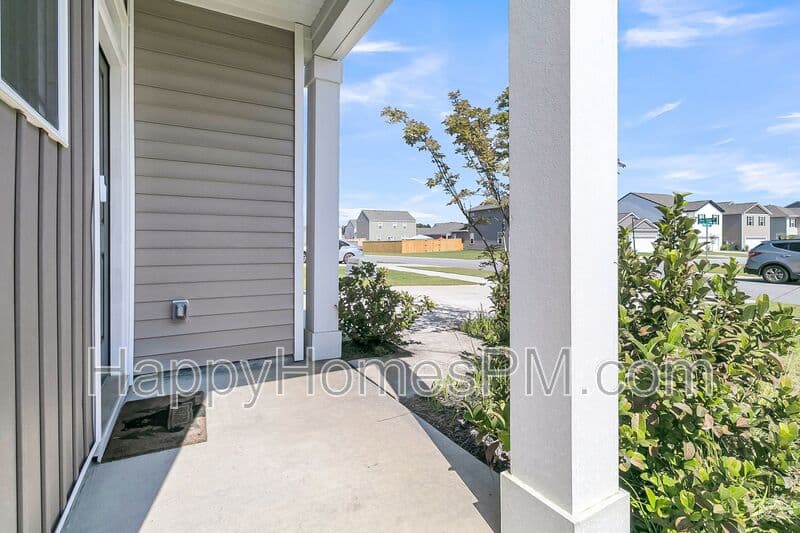 Summerville House: 509 Red Twig Rd