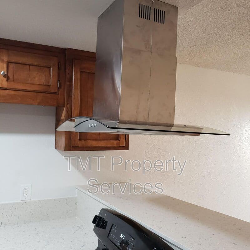 Sacramento House: 956 Greenstar Way