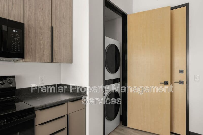 Billings Apartment: 2310 1st Ave N