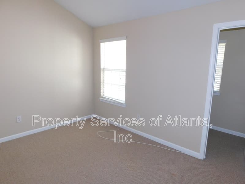 Canton House: 102 Hidden Creek Dr