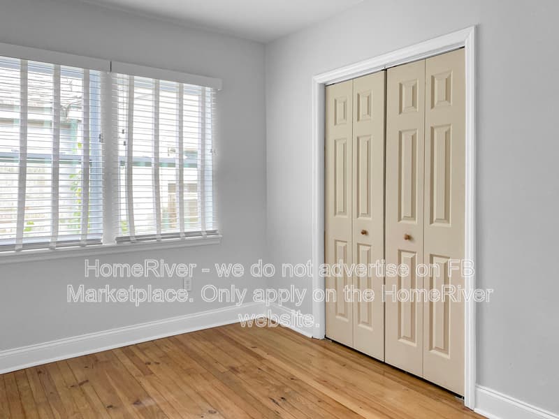 North Charleston House: 1919 Norwood St