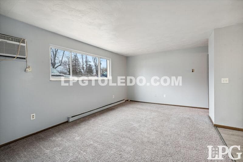 Toledo Apartment: 6016 Secor Rd