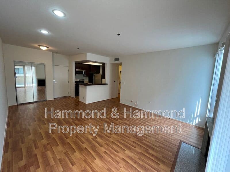 Reseda Condo: 19350 Sherman Way