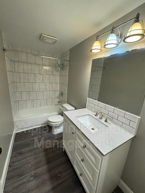 Saint Charles House: 710 Jungs Station Rd