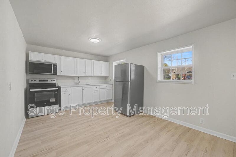 White Settlement Condo: 9021 White Settlement Road